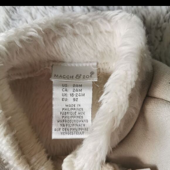 Maggie & Zoe faux fur vest with bows 24 m - Picture 4 of 5